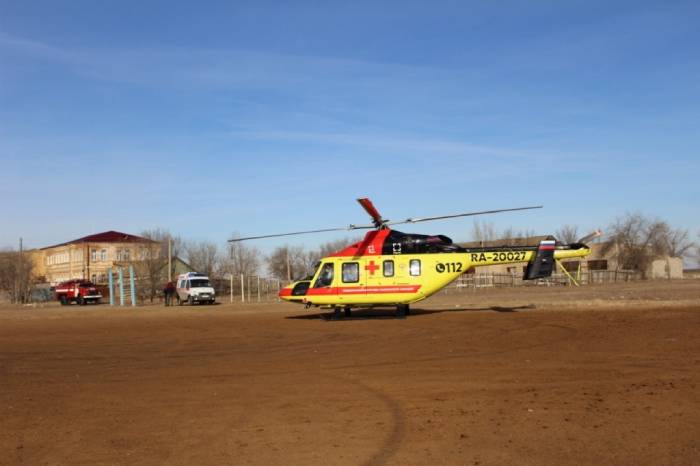 6-летнюю девочку доставили вертолётом санавиации из Знаменска в Астрахань