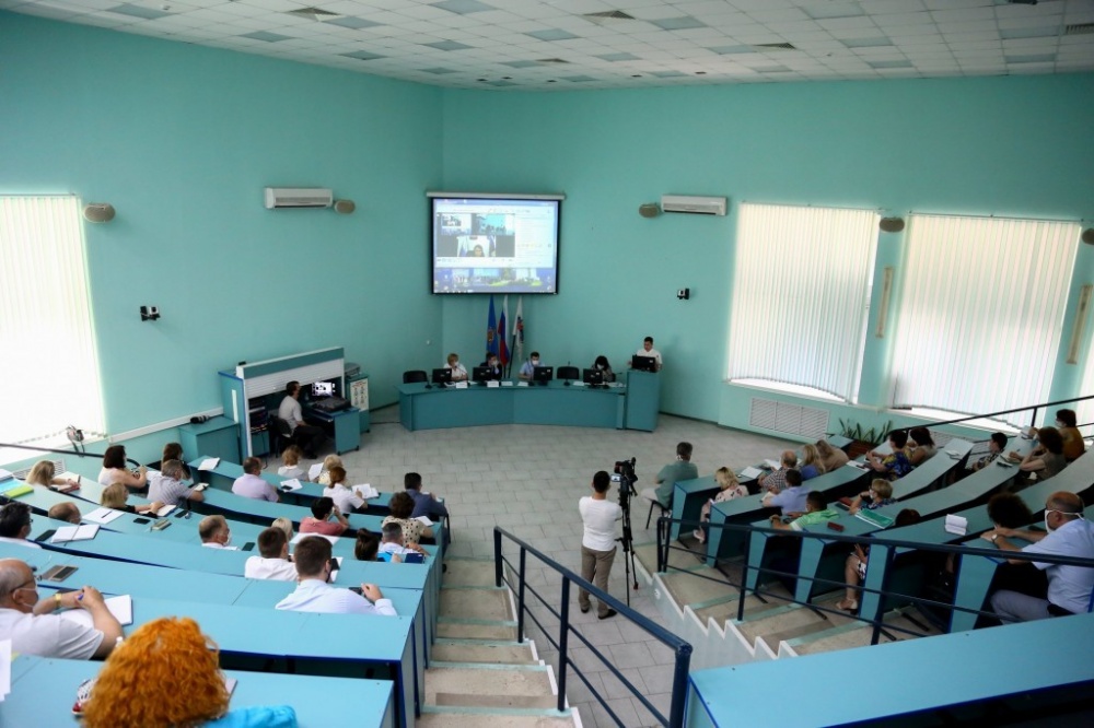 Председатель правительства Астраханской области заявил о серьезных нарушениях в работе с коронавирусными пациентами 