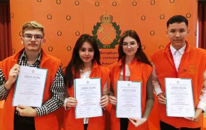 Астраханские старшеклассники стали победителями Всероссийского конкурса научно-исследовательских проектов