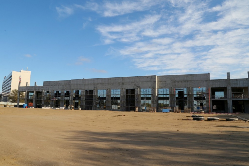 "Газпром" построит в Астрахани школу и поликлинику