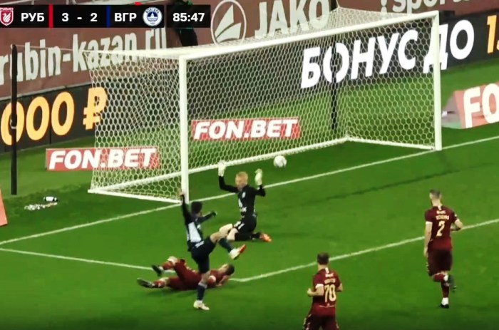 Астраханский «Волгарь» уступил  в Казани, но устроил фавориту триллер