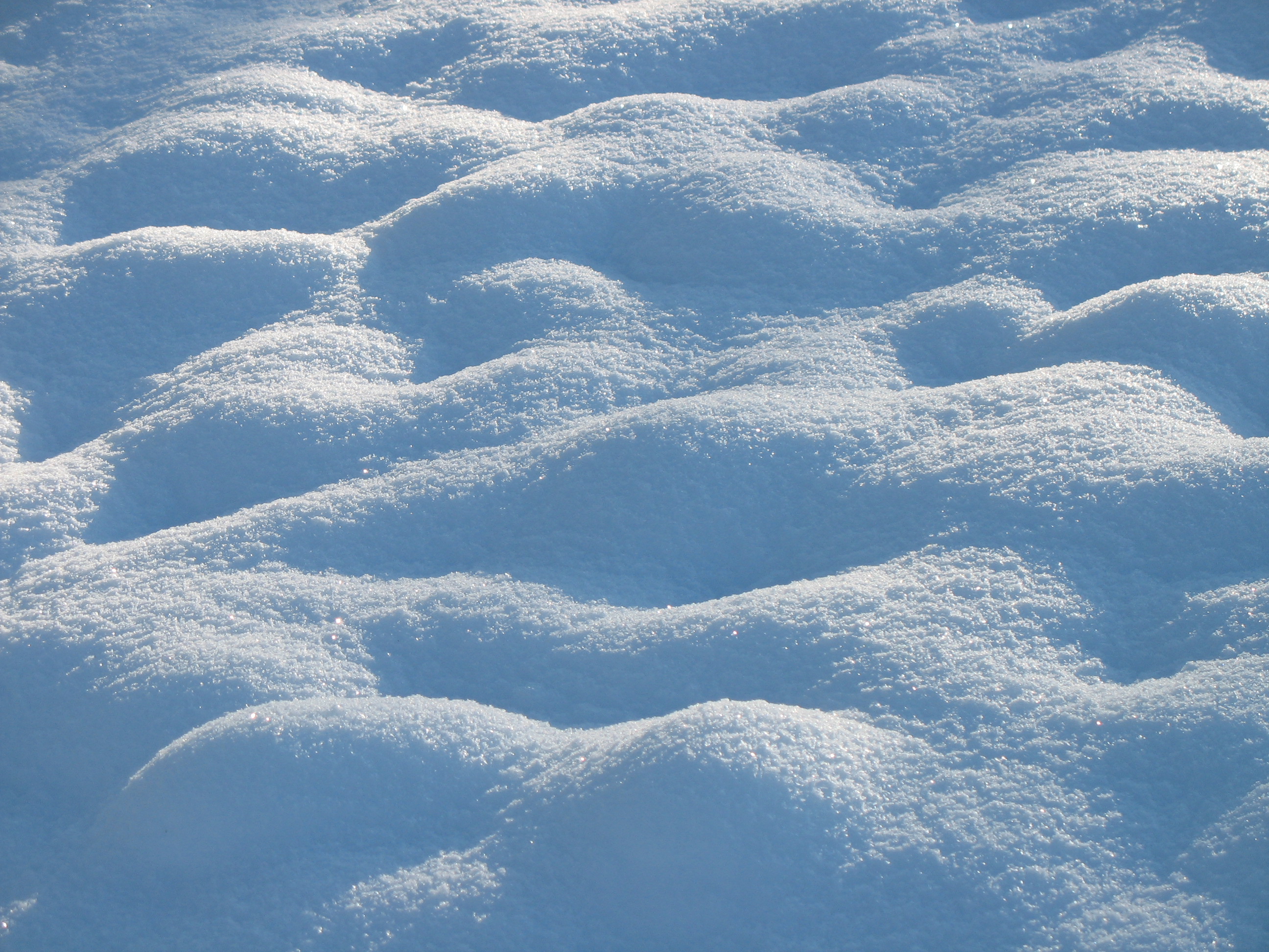 Снег один из самых лучших природных утеплителей. Снег. Снегр. Снег сугробы. Снег картинки.