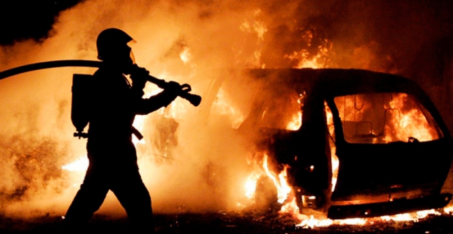 В Астраханской области сгорели два автомобиля