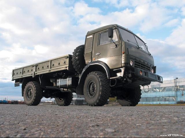 В Астраханской области полиция задержала «Камаз» со взрывчаткой