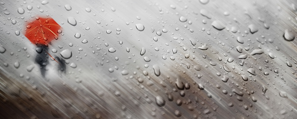 В воскресенье астраханцам обещают дожди с грозой и сильным ветром