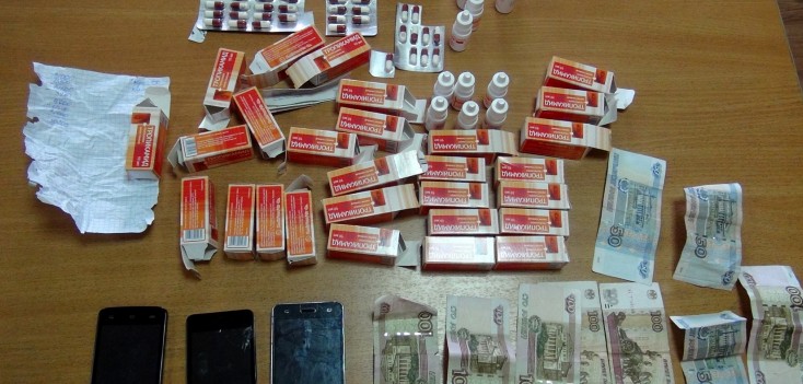 В Астрахани девушки развели бурную деятельность по продаже психотропных веществ