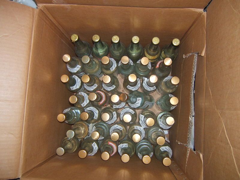 На астраханской границе задержали 1800 бутылок паленой водки
