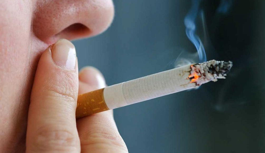 Астраханские курильщики стали курить еще больше