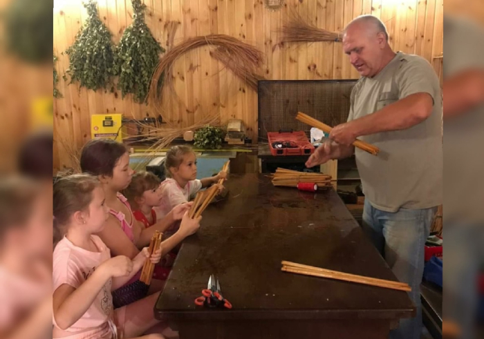 Астраханские школьники приобщаются к древнему ремеслу