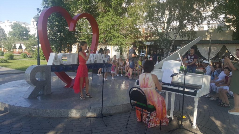 Власти города не дадут астраханцам заскучать в ближайшие дни