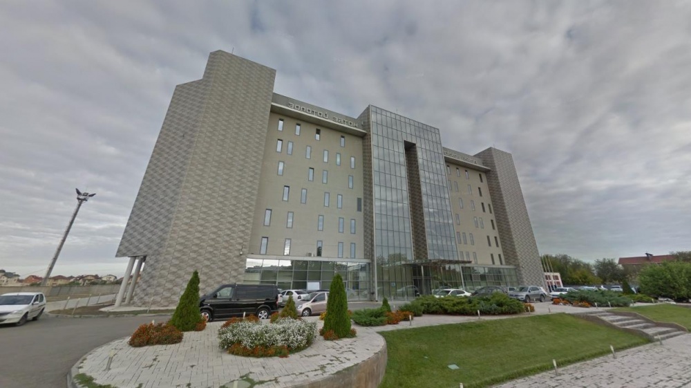 Мэрия Астрахани отказала инвестору в строительстве жилья рядом с отелем Золотой Затон