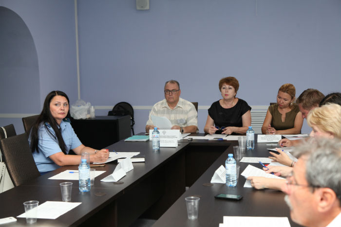 Что происходит с водой в Астраханской области и почему 83 села живут вообще без нее