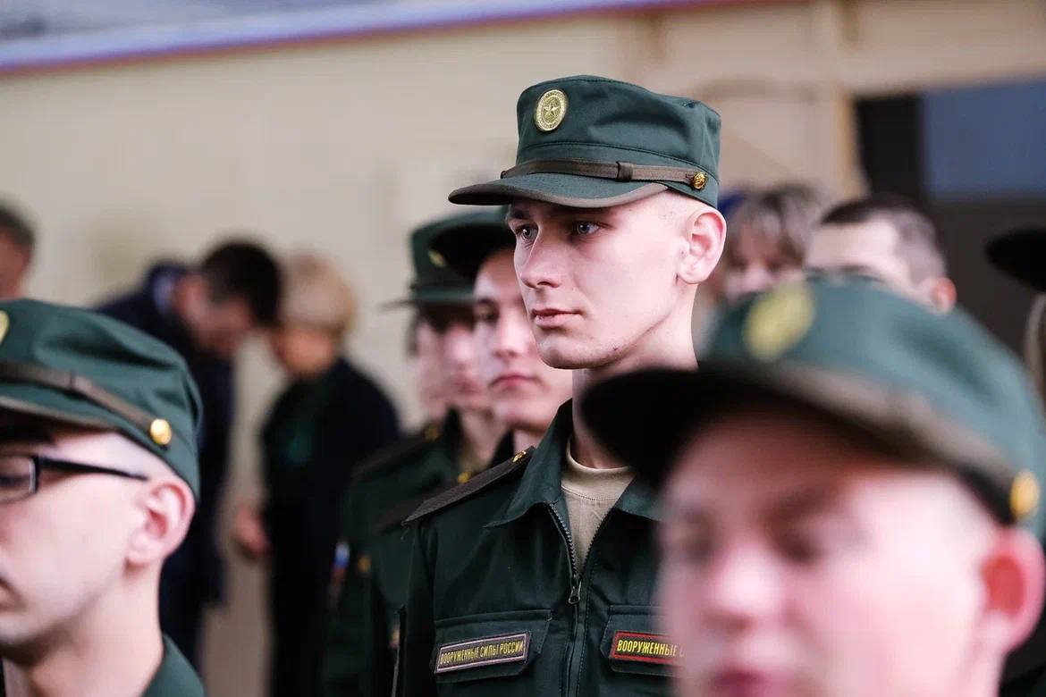Призывной возраст срочной службы в России повысят до 30 лет