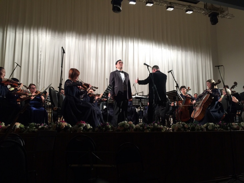 Артисты Астраханской филармонии поздравили коллег из Калмыкии