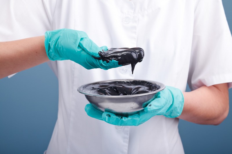 В Астрахани кариес предлагают лечить грязью