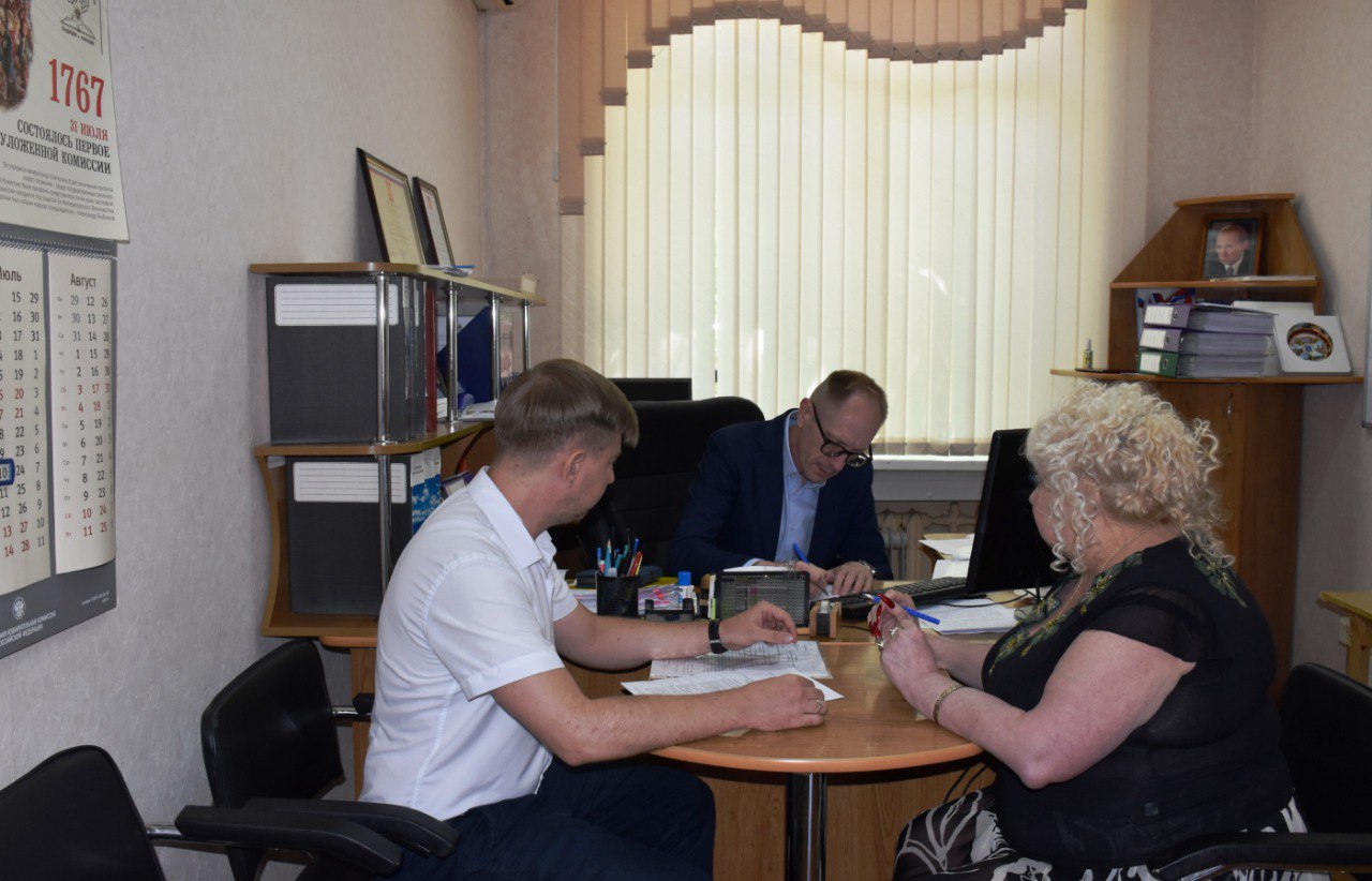 Кандидаты в депутаты Думы Астраханской области сдали в избирком документы на регистрацию