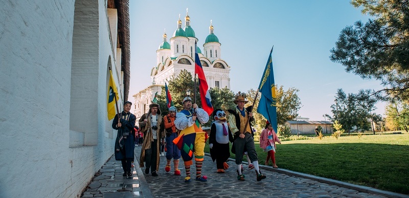 По улицах Астрахани снова пройдет кукольное шествие