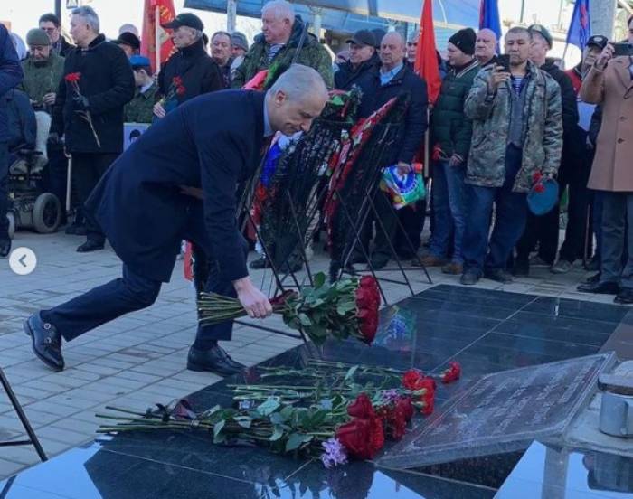 В Астрахани у "Черного тюльпана" почтили память воинов-интернационалистов