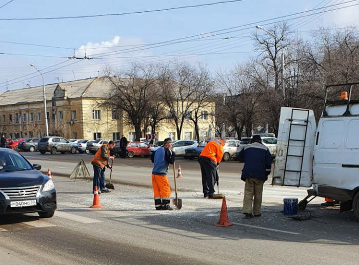 На улице Боевой в Астрахани ликвидируют опасный пешеходный переход