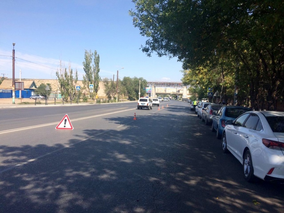 В Астрахани старушка сбила на пешеходном переходе мужчину