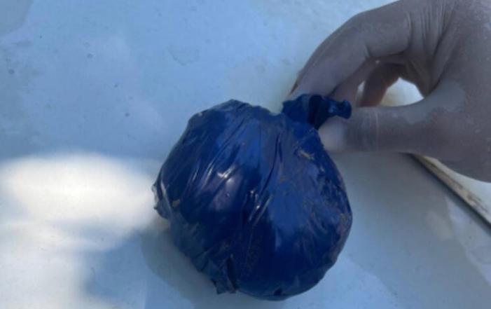 В Астрахани несовершеннолетнего подозревают в сбыте синтетического нарковещества