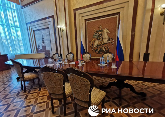 Украинская делегация выдвинулась в Гомель для переговоров с Москвой
