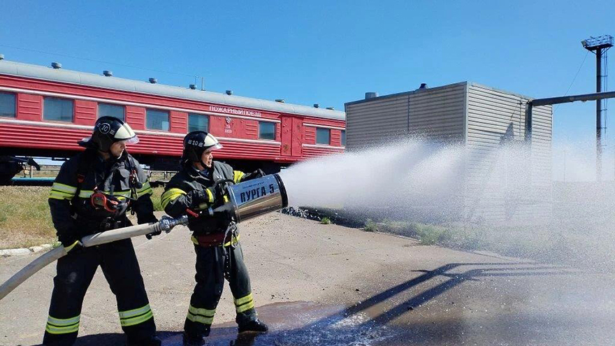 Астраханские пожарные поезда с начала года десять раз выезжали на борьбу с огнем