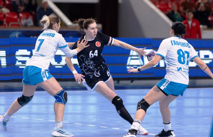 «Астраханочка» убедительно выиграла нижневолжское дерби