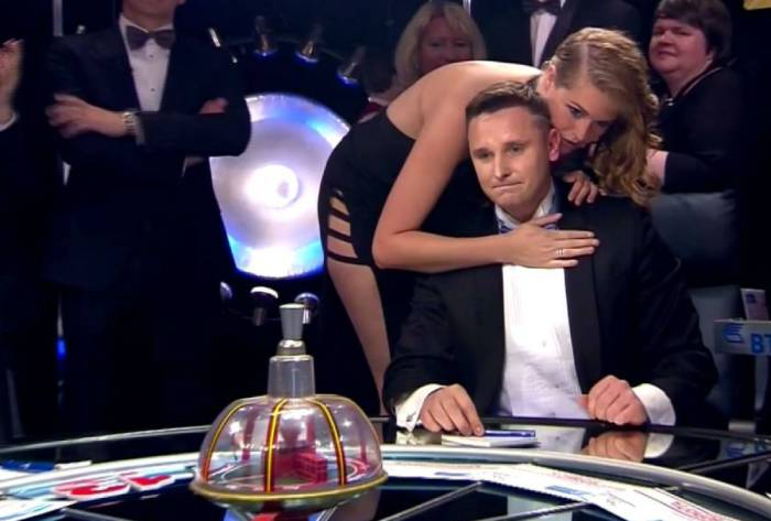 Успеть за 60 секунд. Купальник-бикини, череп, пустота и другие внутренности ящика