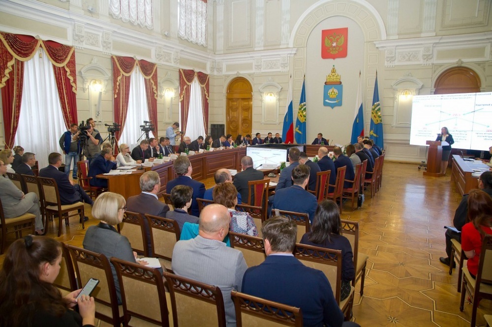 С налогом для астраханских предпринимателей нужно разобраться, - губернатор