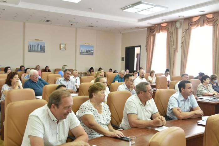 К парку Планета возникло множество вопросов у городской общественной палаты Астрахани