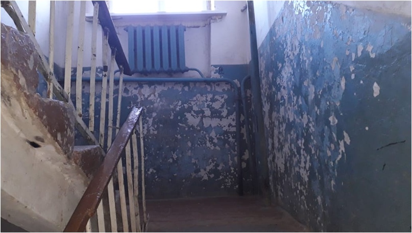 Астраханцев из аварийных домов переселили в более аварийные. Замгенерального прокурора России - в ужасе от увиденного