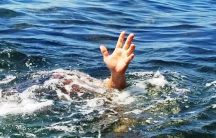 На севере Астраханской области во время купания утонул 19-летний парень
