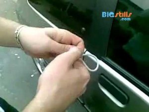 Наркоманы вскрыли «семерку» почем зря