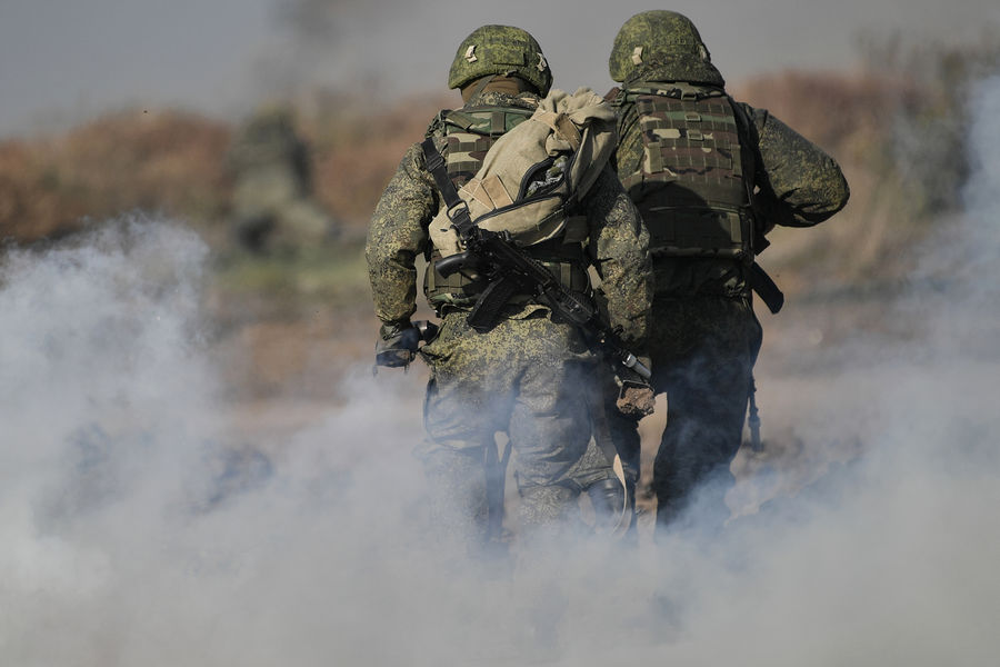 Российские военные уничтожили две украинские БМП, пересекшие границу РФ