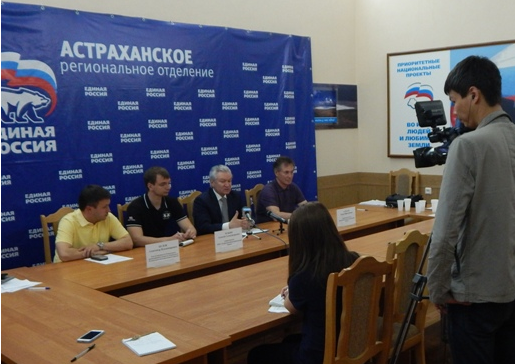 «Заманивают родителей с детьми на выборы». Обзор соцсетей за неделю