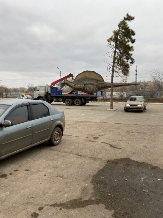 Астрахань заполонили динозавры