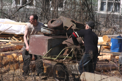На Ашулуке задержаны 4 сборщика металлолома