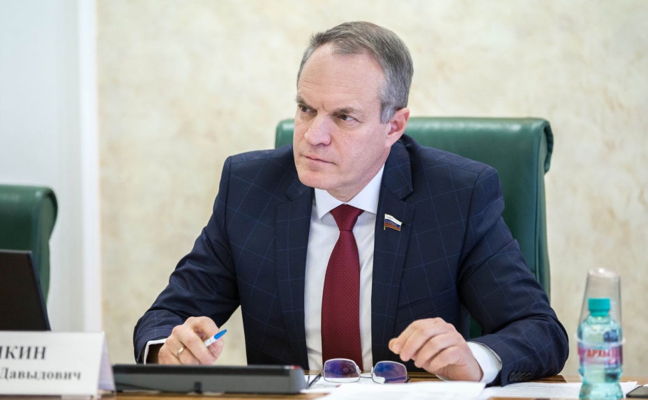 Астраханский сенатор поддержал идею бойкотировать астраханские ТЦ