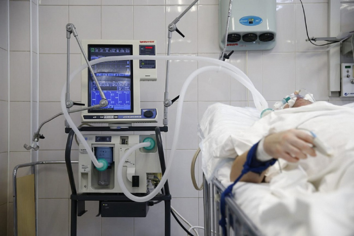 Больше полутора тысяч астраханцев скончались от коронавируса за всё время пандемии