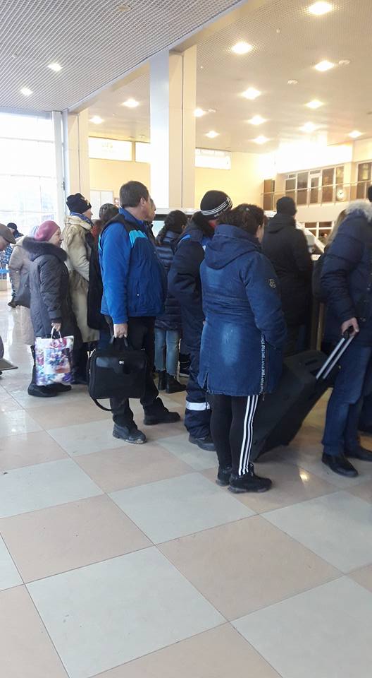 В Астрахани образовалась очередь... в аэропорт