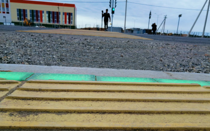 На астраханских дорогах появились особо умные светофоры для тех, кто не в состоянии оторваться от телефона