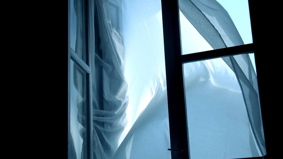 Молодой парень упал с 9 этажа и чудом остался жив