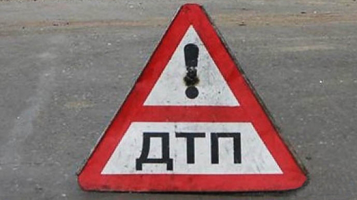 В Астраханской области водитель, сбивший пешехода, убежал с места ДТП, оставив автомобиль