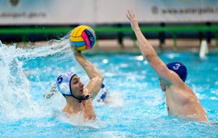 Астраханское «Динамо-СШОР» сделало первый шаг к бронзовым медалям