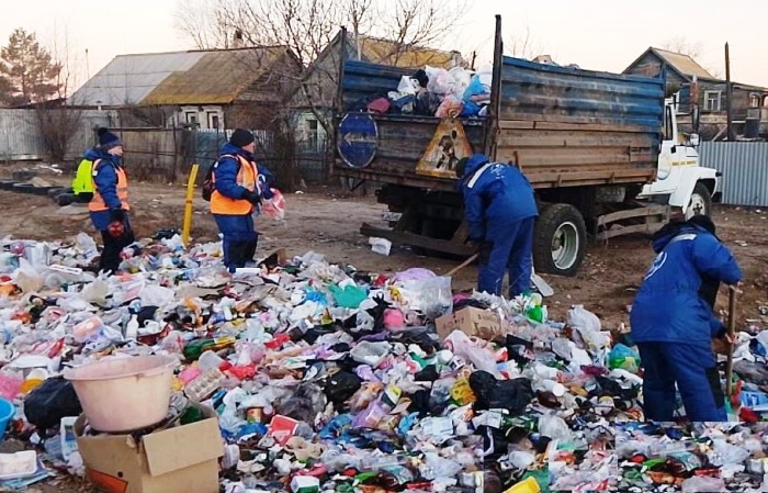 За зиму с улиц Астрахани вывезли более 2100 тонн мусора
