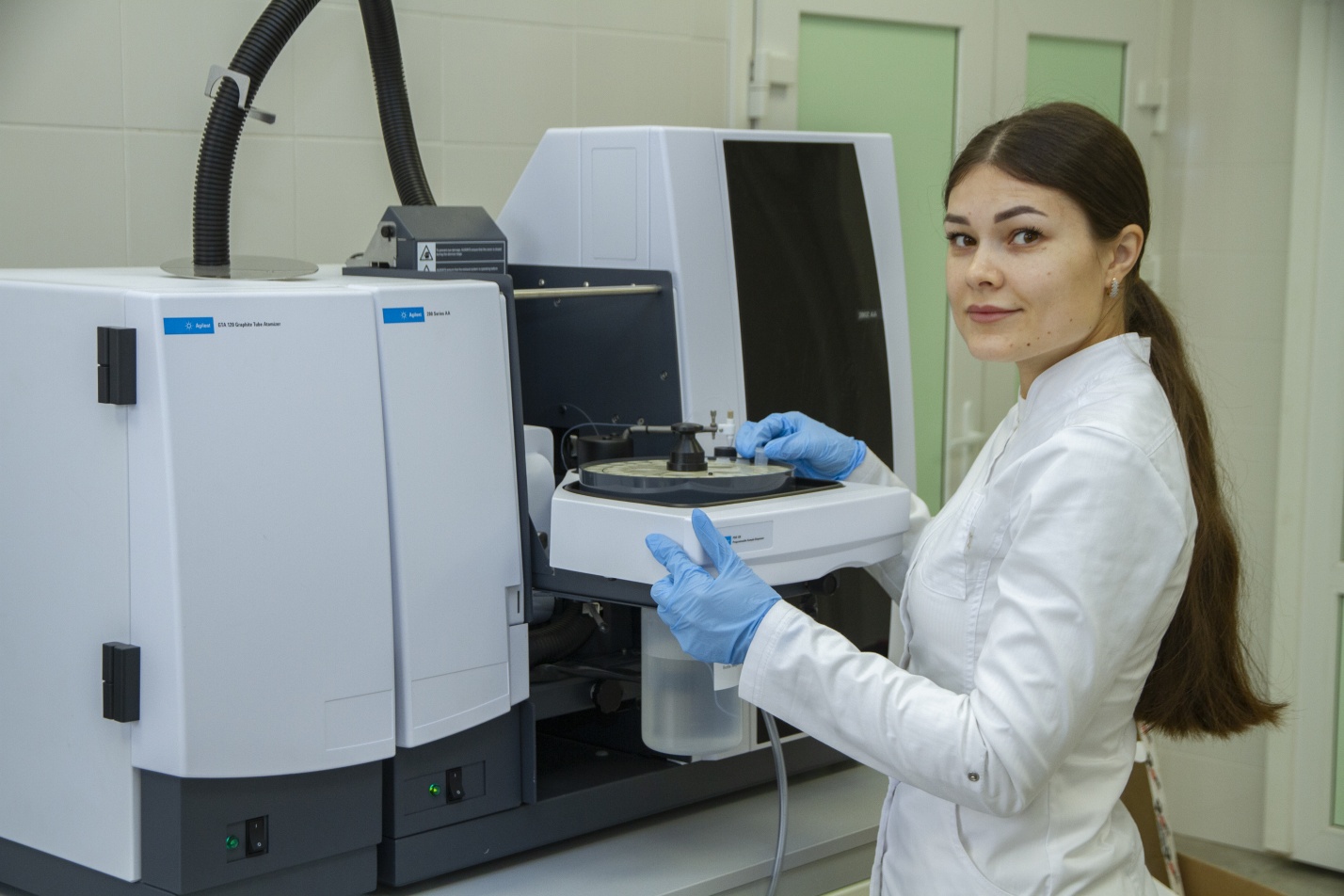 Уникальное оборудование позволит выявлять тяжелые металлы в астраханской продукции