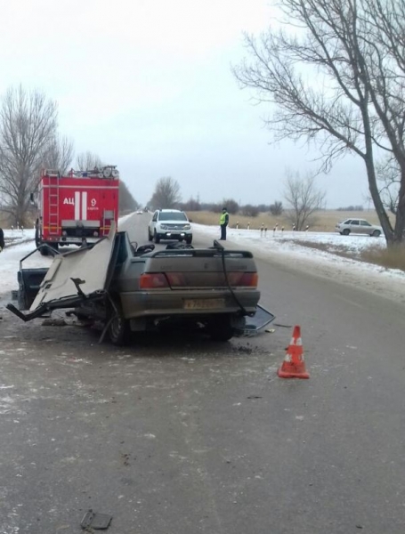 Под Астраханью в ДТП погибла девушка, еще трое госпитализированы