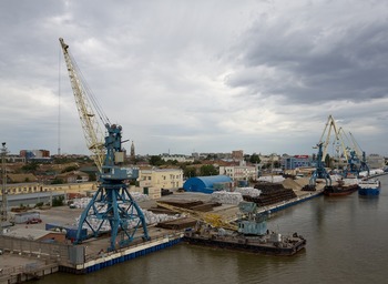 Директор астраханского порта оштрафован 