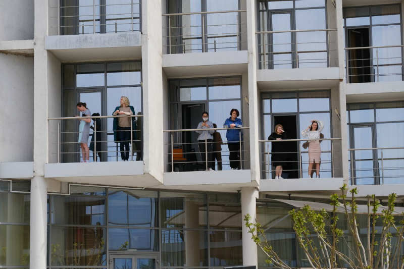 Для медработников из «красной зоны» отменяют обязательную двухнедельную обсервацию